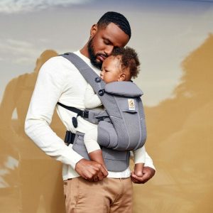 Ergobaby-Omni-Breeze-nosiljka-grafit-siva (4)