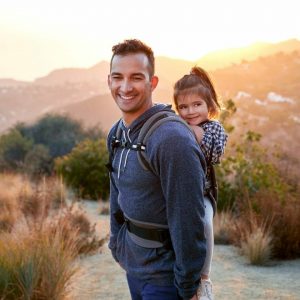 Ergobaby-Omni-Breeze-nosiljka-grafit-siva (4)