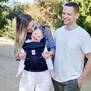 Ergobaby-Omni-Breeze-nosiljka-PONOCNO-PLAVA