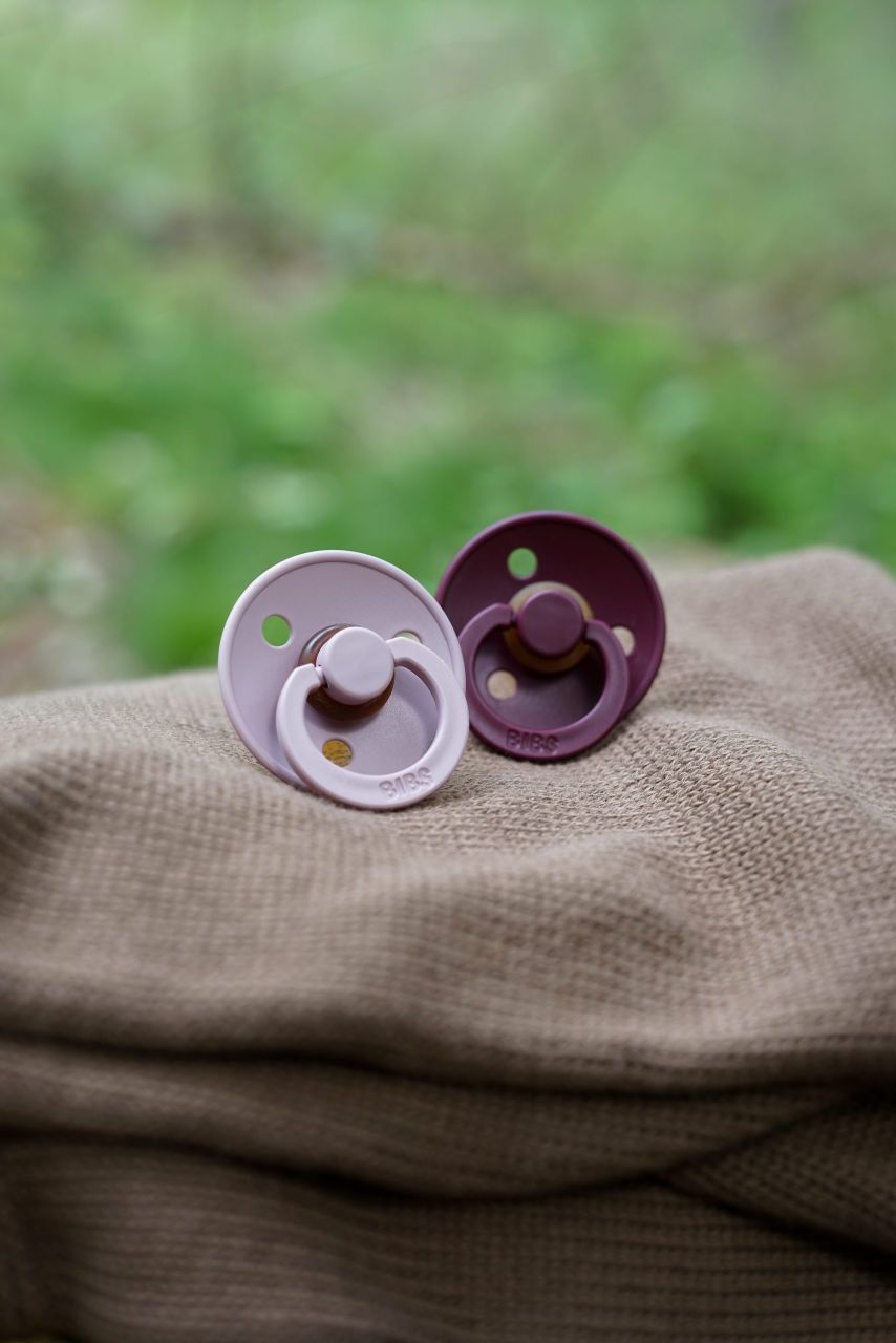 bibs-dude-pink-plum