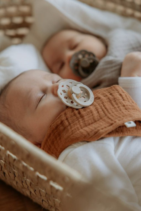 BIBS Boheme dude (kaučuk) – Vanilla/Dark Oak - Slika 3