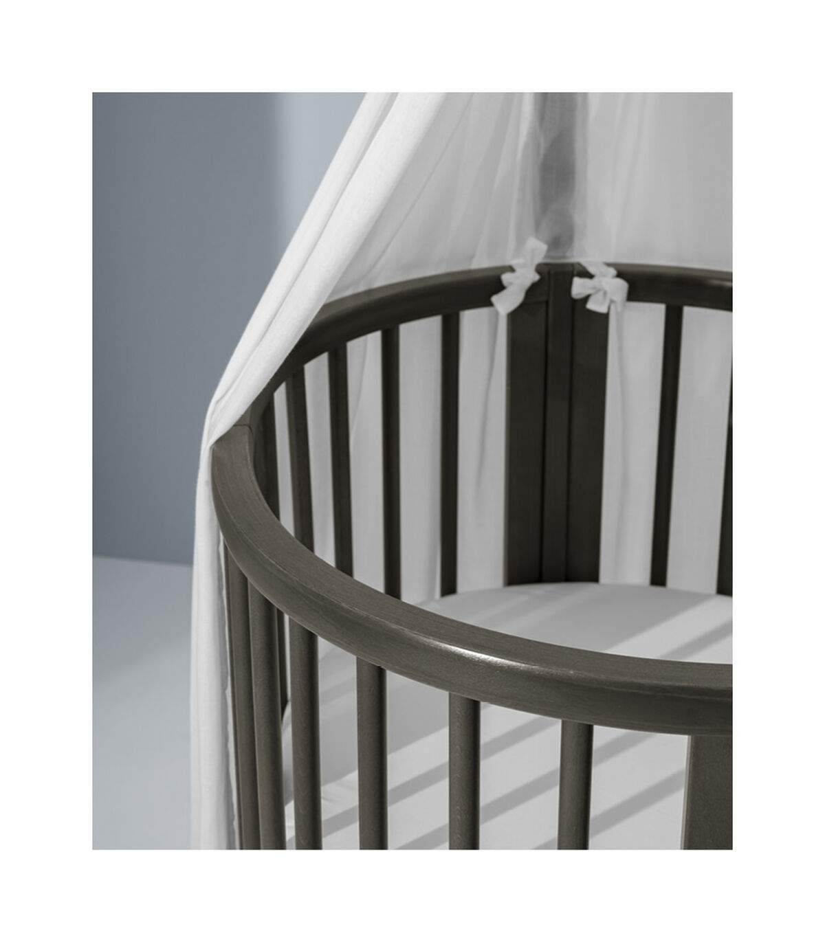 DJECJI-KREVETIC-STOKKE-SLEEPI-V3-MINI-1