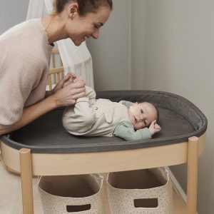 stokke-stol-za-prematanje-bebe0