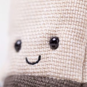 jellycat-plisana-vrecica-caja-natko -1